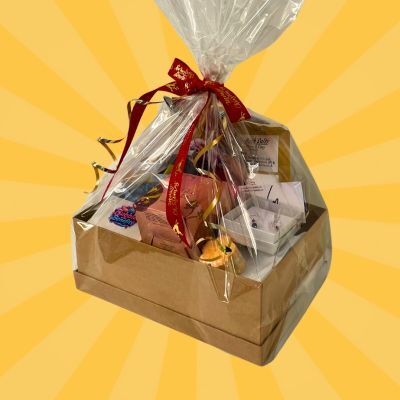 11th Prize - BWT Bath soaps + Drop earrings
